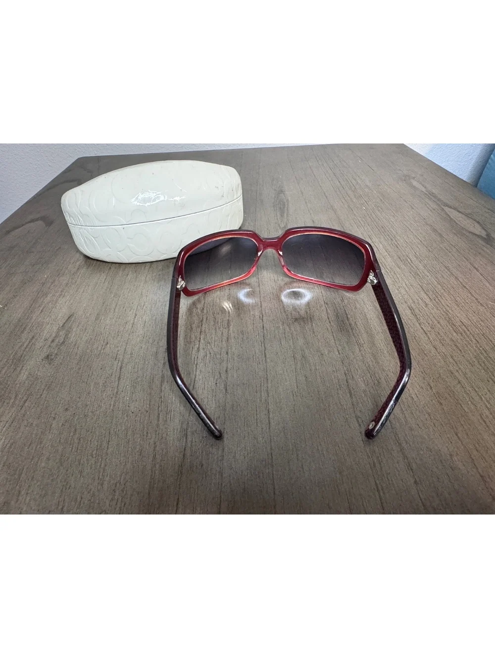 Coach Burgundy Signature Temple Sunglasses w/ Original Hard Case 🕶️❤️